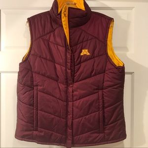 U of M reversible puffer Vest XL maroon and gold